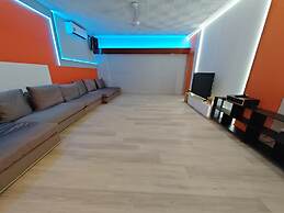 Taman Duta KL Deluxe Villa by uBook