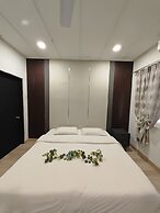 Taman Duta KL Deluxe Villa by uBook