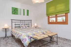 Ca n Canastro in Consell