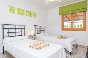 Ca n Canastro in Consell