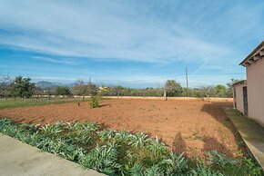 Ca n Canastro in Consell