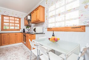 Ca n Canastro in Consell