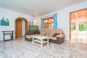 Ca n Canastro in Consell