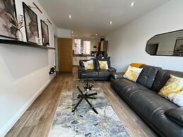 City Retreat Birmingham - Modern 2 Bed Apartment