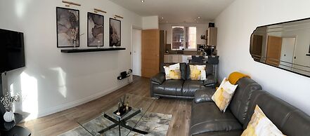 City Retreat Birmingham - Modern 2 Bed Apartment