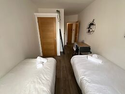 City Retreat Birmingham - Modern 2 Bed Apartment