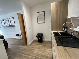 City Retreat Birmingham - Modern 2 Bed Apartment