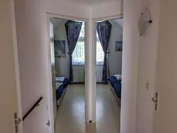 Welcoming Bungalow at Waterside