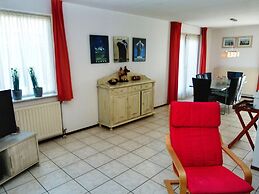 Welcoming Bungalow at Waterside