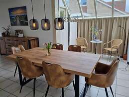 Lovely Bungalow With Garden