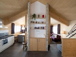 Beautiful Chalet With hot tub