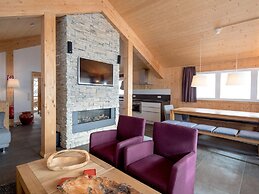 Beautiful Chalet With hot tub