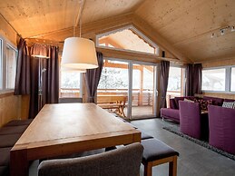 Beautiful Chalet With hot tub