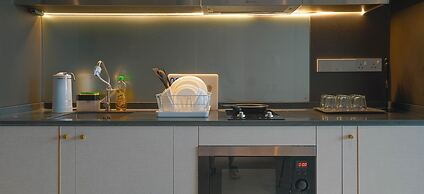 Millerz Square By Just Stay