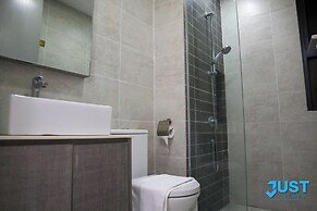 Millerz Square By Just Stay