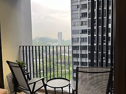 Millerz Square By Just Stay