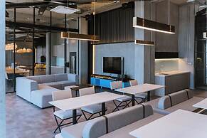 Millerz Square By Just Stay