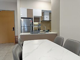 Millerz Square By Just Stay