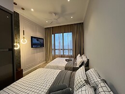 Millerz Square By Just Stay