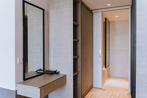 Millerz Square By Just Stay