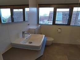 Cosy Holiday Home With Garden