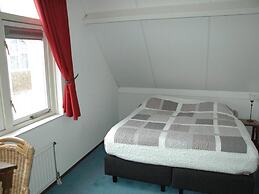 Cosy Holiday Home With Garden