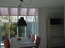 Cosy Holiday Home With Garden