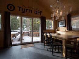 Lush Chalet With Whirlpool tub