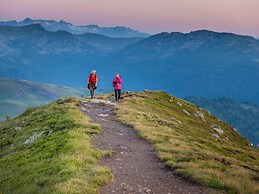 Lush Chalet With Whirlpool tub