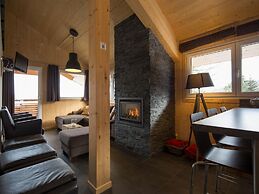 Lush Chalet With Whirlpool tub