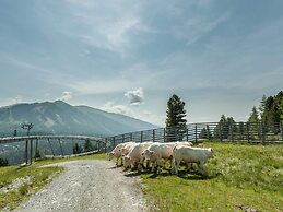 Lush Chalet With Whirlpool tub