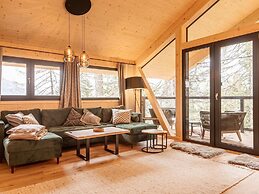 Lavish Chalet With hot tub