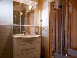 Beautiful Chalet With Sauna