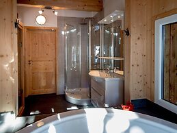 Beautiful Chalet With Sauna