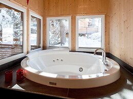 Beautiful Chalet With Sauna