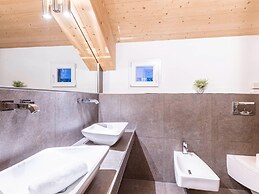 Amazing Chalet With Infrared Sauna