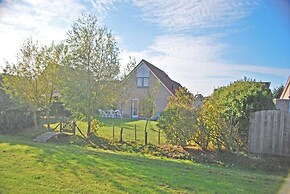 Amazing Bungalow With Garden