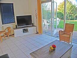 Amazing Bungalow With Garden