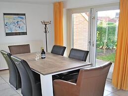 Amazing Bungalow With Garden