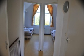 Amazing Bungalow With Garden