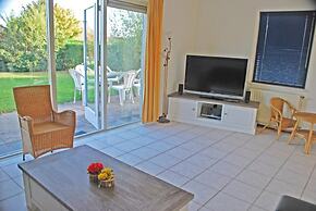 Amazing Bungalow With Garden