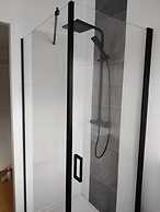 Amazing Bungalow With Garden