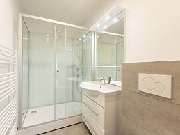 Modern Apartment With Balcony