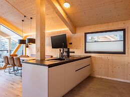 Amazing Chalet With Mountain Views