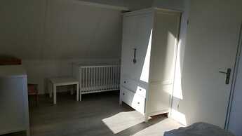 Comfy Bungalow With Terrace