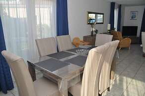 Amazing Holiday Home With Garden