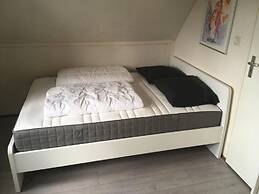 Lovely Holiday Home With Private Barbecue