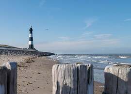 Lovely Holiday Home With Private Barbecue