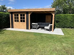 Lovely Bungalow With Garden