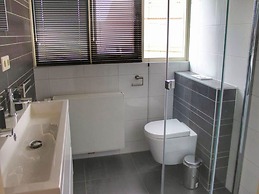 Lovely Bungalow With Garden